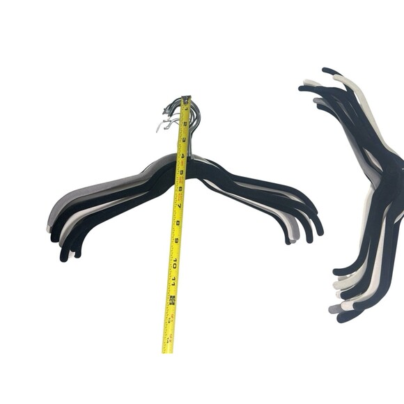 Lot Of 25 Mixed Lot Huggable Velvet Silver Hook Shirt Hanger Flocked JM & Unbran - Picture 2 of 5